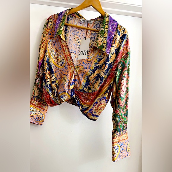NWT Zara Boho Multicolor Paisley Print Crop Blouse Size USA S/M PIT TO PIT 19” - Picture 6 of 6